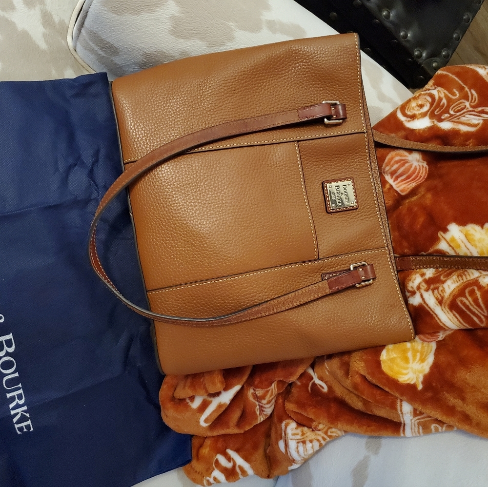 Dooney & Bourke Purse